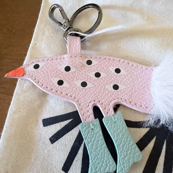 MIN&MON BIRD IN BOOTS CHARM - Picture 2 of 5